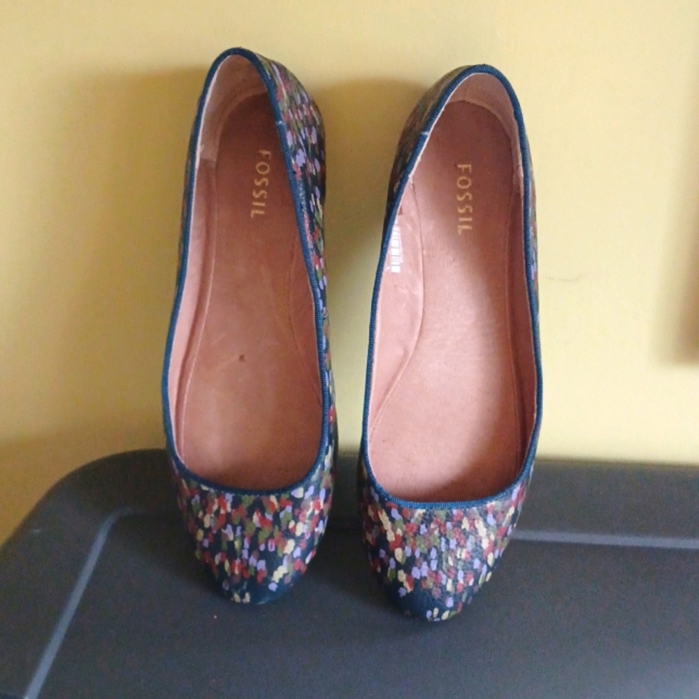 EUC WOMENS BALLET FLATS